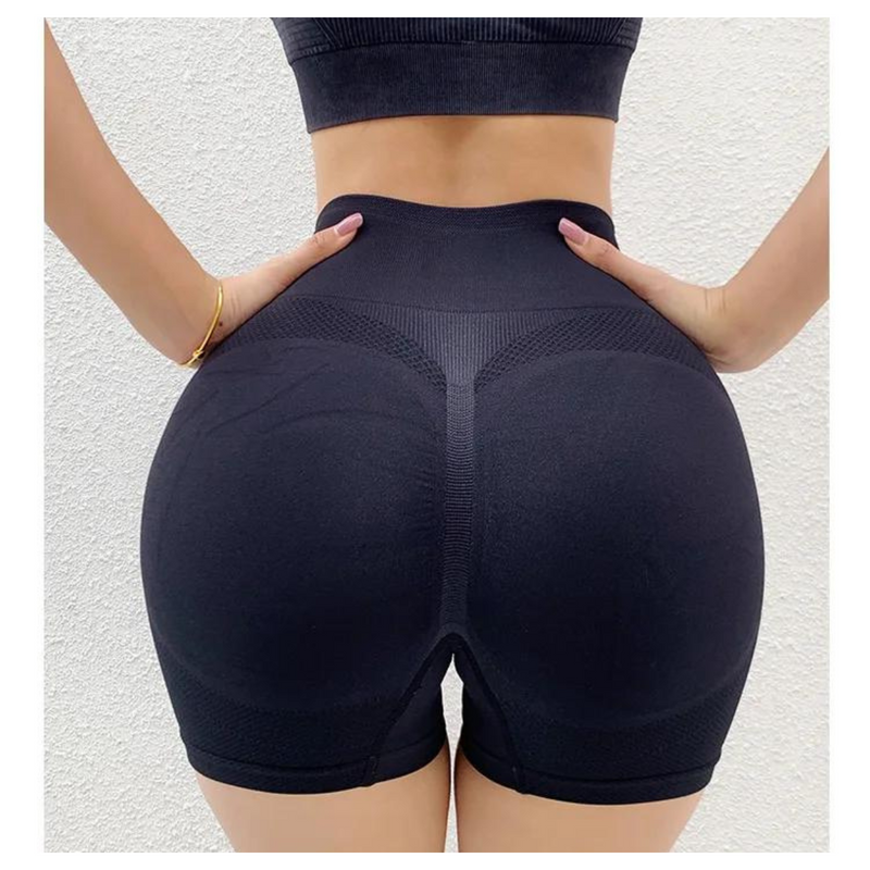 Short deportivo levanta cola